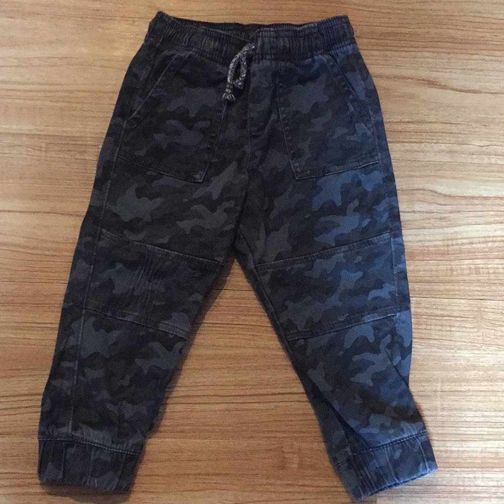 Toddler boys 3T camo grey jogger pants
